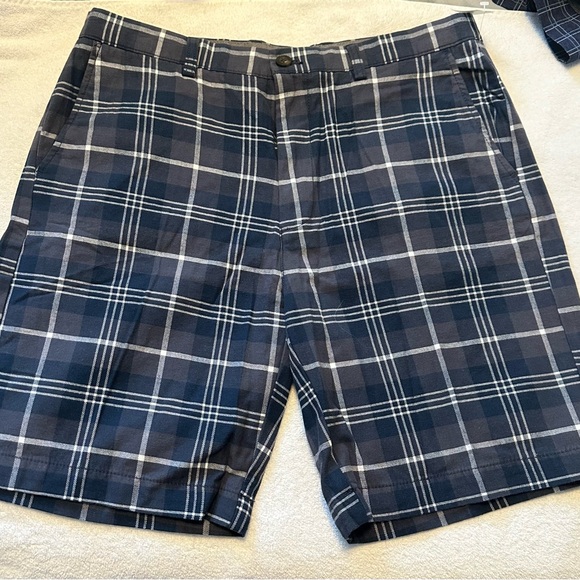 Men Shorts - Picture 3 of 9